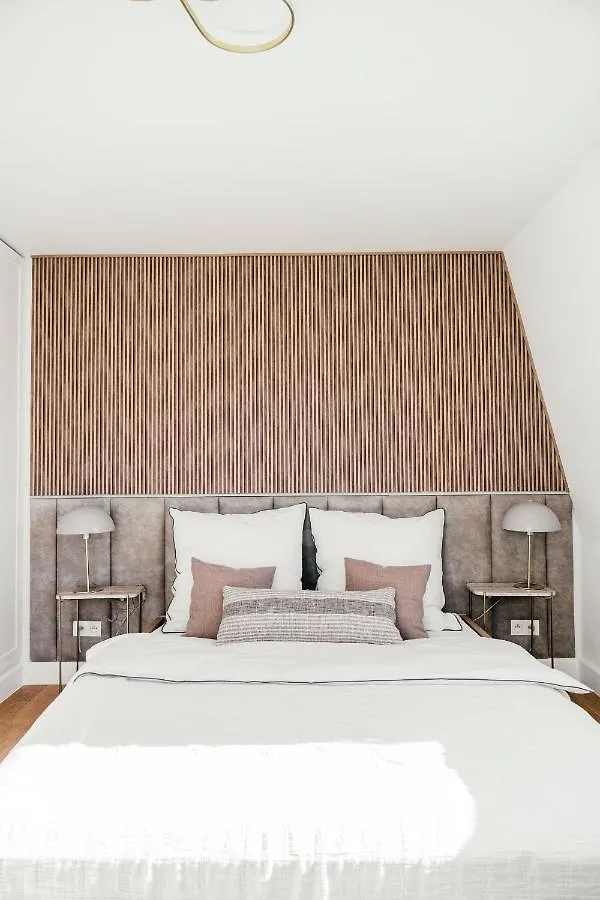 Frascati 1 Top Floor Apartment Warsaw Poland