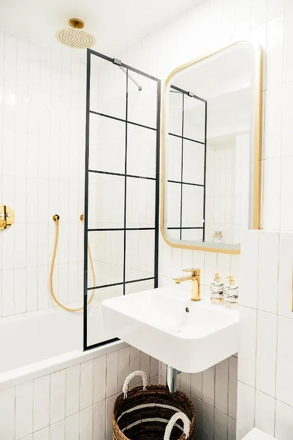 Frascati 1 Top Floor Apartment Warsaw